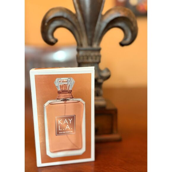 UScents  - NWT - Kay L.A. Eau de Parfum 3.4 fl oz/Vanilla, Brown Sugar & Jasmine - Picture 11 of 15